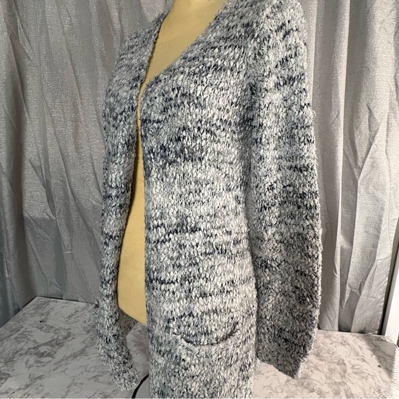 Madison Lilly Sherpa cardigan, Sherpa hoodie, woman’s sweater, size medium - Picture 6 of 16